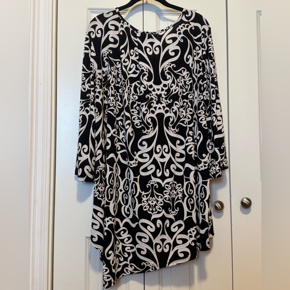 Plus 18/20W Black White Textured Blouse Dressy Work Top - Picture 3 of 4